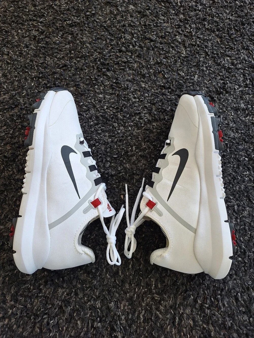 Nike Tiger Woods Golf Shoes – Men's US 10.5 Wide (2E), Style 536355-100